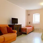 فندق مبيت وإفطار Dimora Muzio And Restaurant غالّيبولي