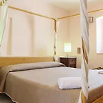 Dimora Muzio And Restaurant فندق مبيت وإفطار غالّيبولي