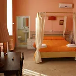 Dimora Muzio And Restaurant فندق مبيت وإفطار غالّيبولي