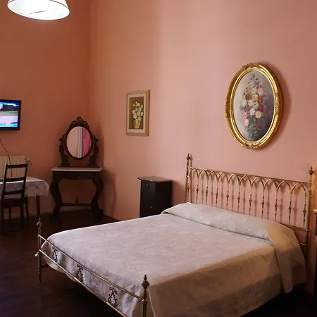فندق مبيت وإفطار Dimora Muzio And Restaurant غالّيبولي
