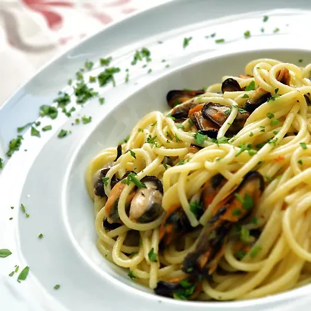 فندق مبيت وإفطار Dimora Muzio And Restaurant 3*