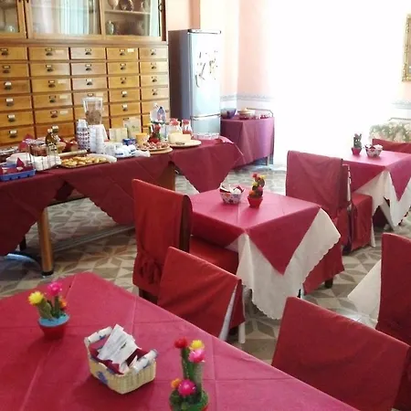 Dimora Muzio And Restaurant غالّيبولي